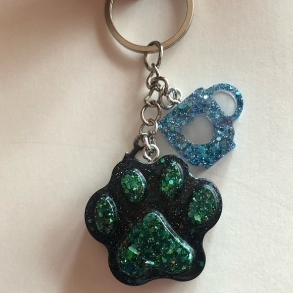 Handmade Black & Green Resin Dog or Cat Paw Print + Blue Coffee Mug Key Chain - Picture 2 of 7